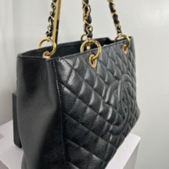 Chanel Black Quilted Caviar Leather Grand Tote - Picture 2 of 4